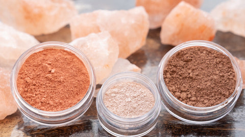 POURQUOI LE MAQUILLAGE MINÉRAL ?